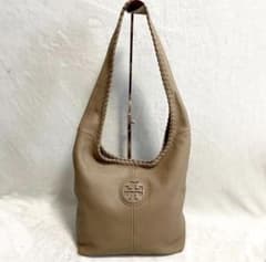 トリーバーチ マリオン ホーボーバッグ ロゴ レザー ベージュ - メルカリ