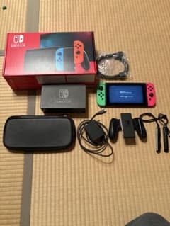 Nintendo Switch 本体 グリーン/ピンク ⚠️ネジ欠損有り(写真) - メルカリ