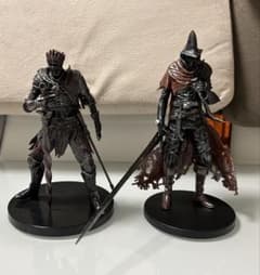 ダークソウル 深淵の監視者 20cm 王たちの化身 18cm フィギュアセット