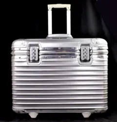 2026年最新】rimowa topas pilotの人気アイテム - メルカリ