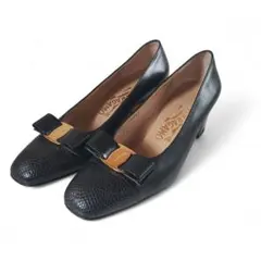 2026年最新】フェラガモバレエシューズの人気アイテム - メルカリ