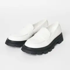 2026年最新】tony bianco ローファーの人気アイテム - メルカリ