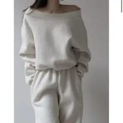 2026年最新】maison celon スウェットの人気アイテム - メルカリ