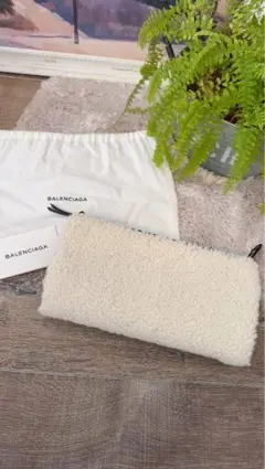 2026年最新】ムートン バッグ balenciagaの人気アイテム - メルカリ