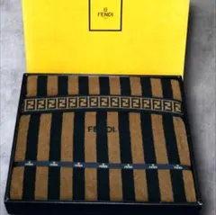 2026年最新】Fendi 布団・毛布の人気アイテム - メルカリ