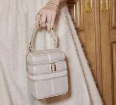 2026年最新】hlt jacquard vanity bagの人気アイテム - メルカリ