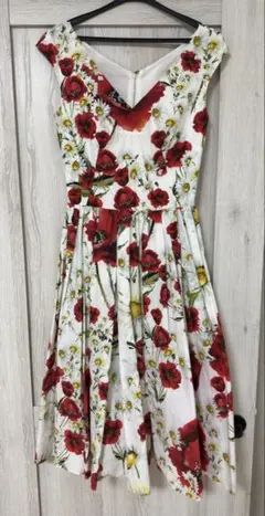 2026年最新】ドルガバ ワンピースの人気アイテム - メルカリ