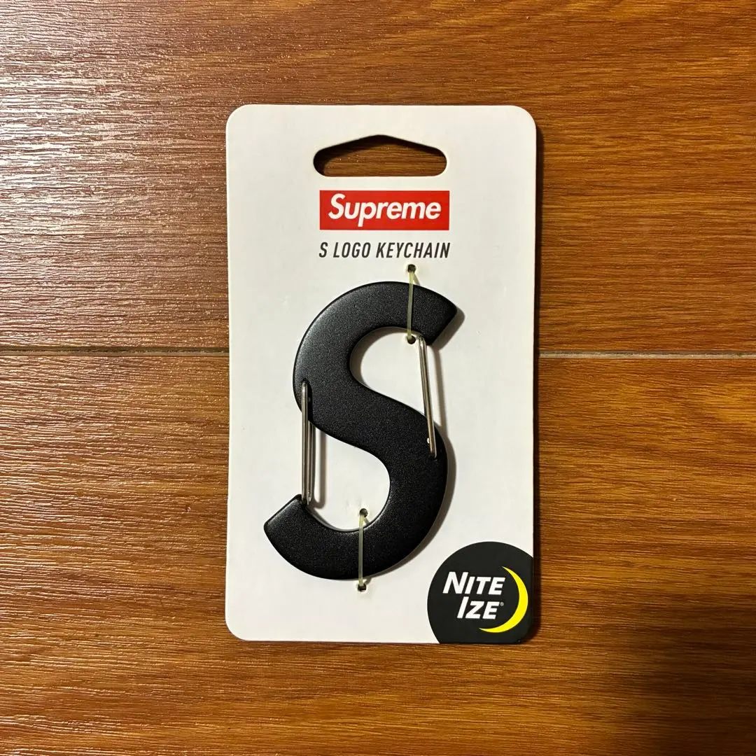 2026年最新】supreme s logo keychainの人気アイテム - メルカリ