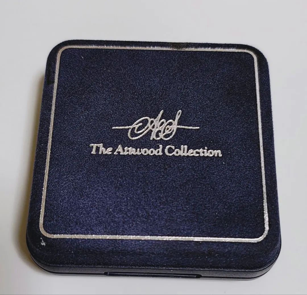 2026年最新】THE ATTWOOD COLLECTION ブローチの人気アイテム - メルカリ