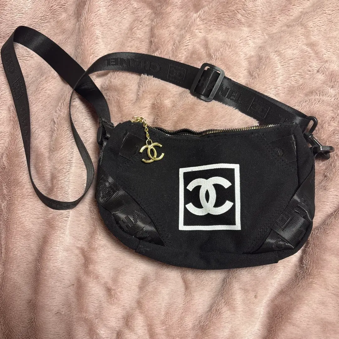 2026年最新】chanel ウエストポーチ ノベルティの人気アイテム - メルカリ