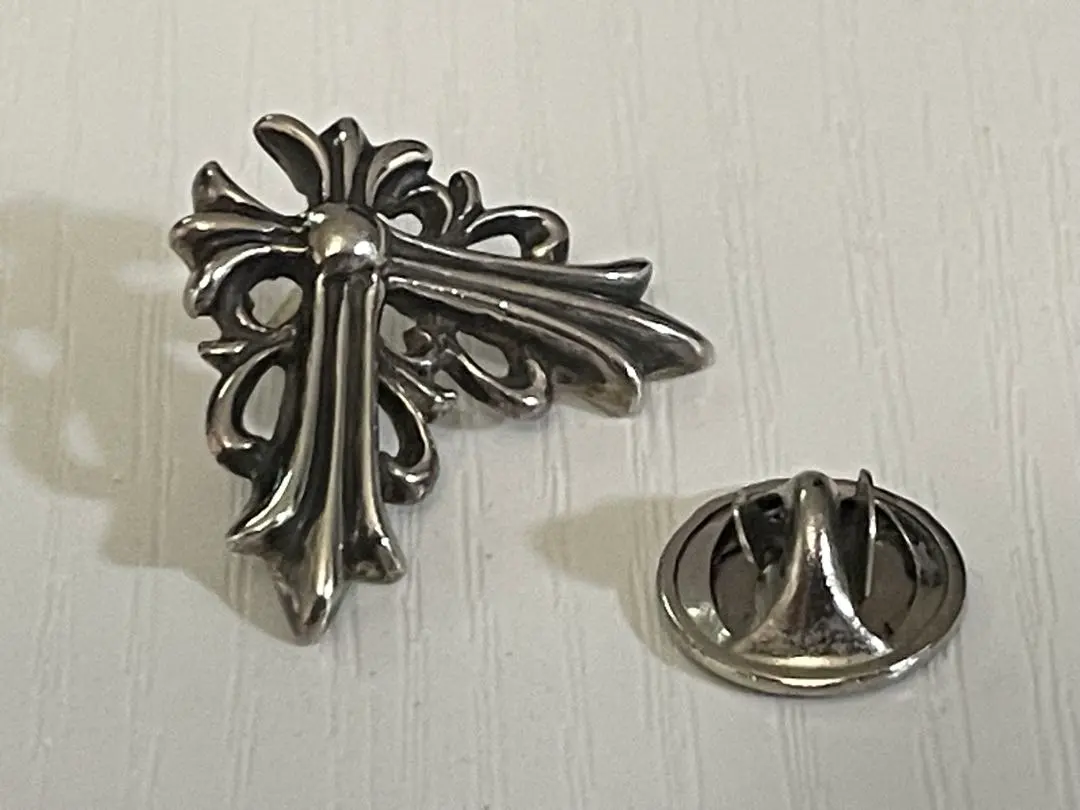 2026年最新】クロムハーツ ピンバッジの人気アイテム - メルカリ