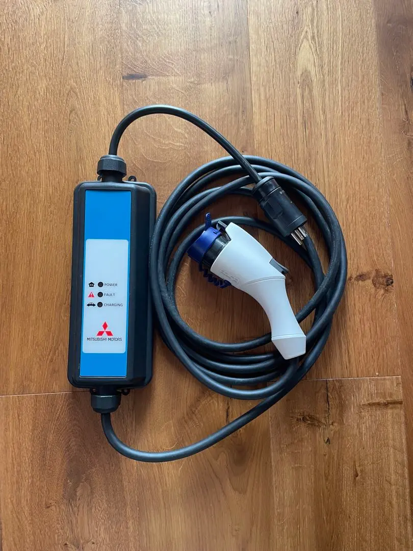 2026年最新】三菱自動車 充電ケーブルの人気アイテム - メルカリ