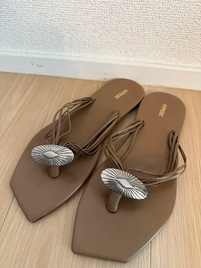 2026年最新】Deuxieme Classe トングサンダルの人気アイテム - メルカリ