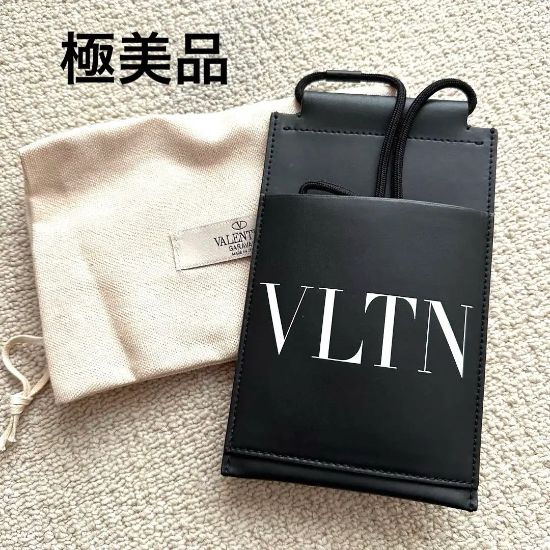 2026年最新】VALENTINO スマホショルダーバッグの人気アイテム - メルカリ