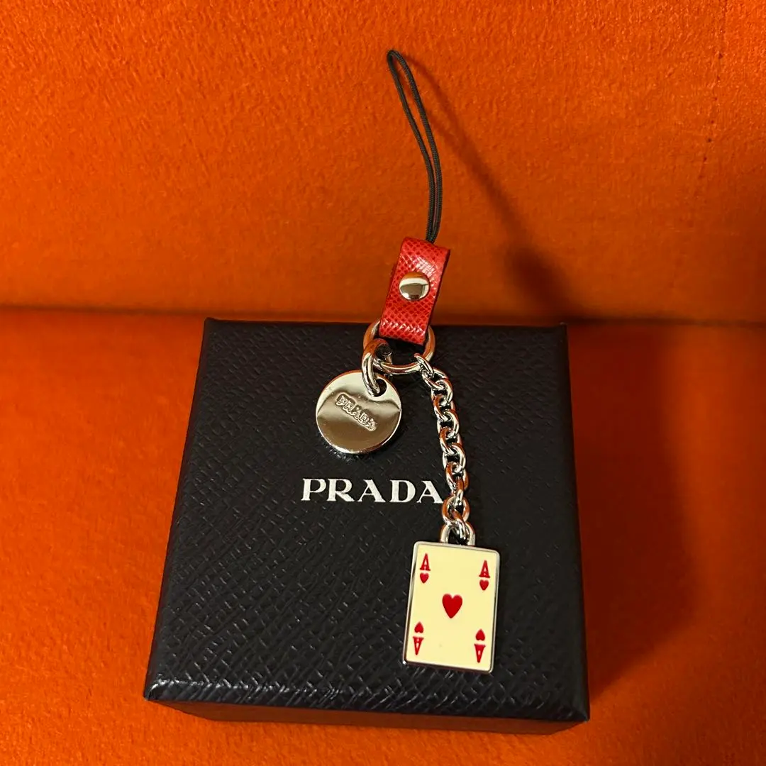 2026年最新】プラダ トランプの人気アイテム - メルカリ