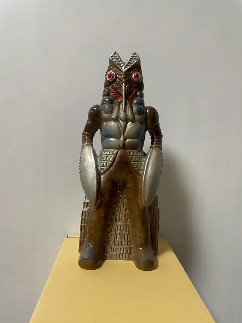 2026年最新】バルタン星人 貯金箱の人気アイテム - メルカリ