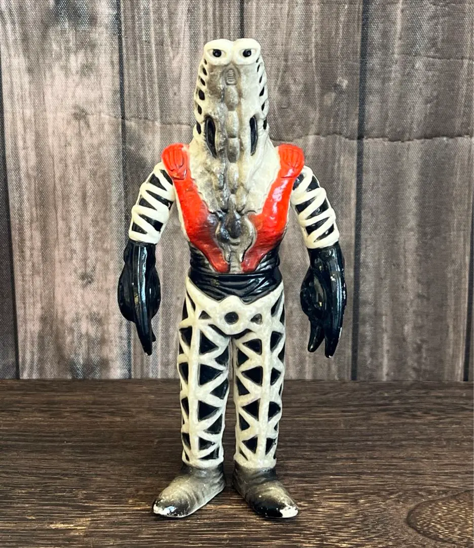 2026年最新】ゴドラ星人 ソフビの人気アイテム - メルカリ