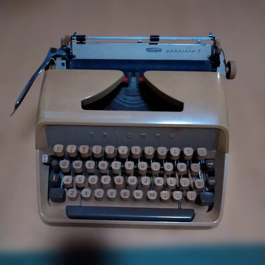 2026年最新】TRIUMPH タイプライターの人気アイテム - メルカリ