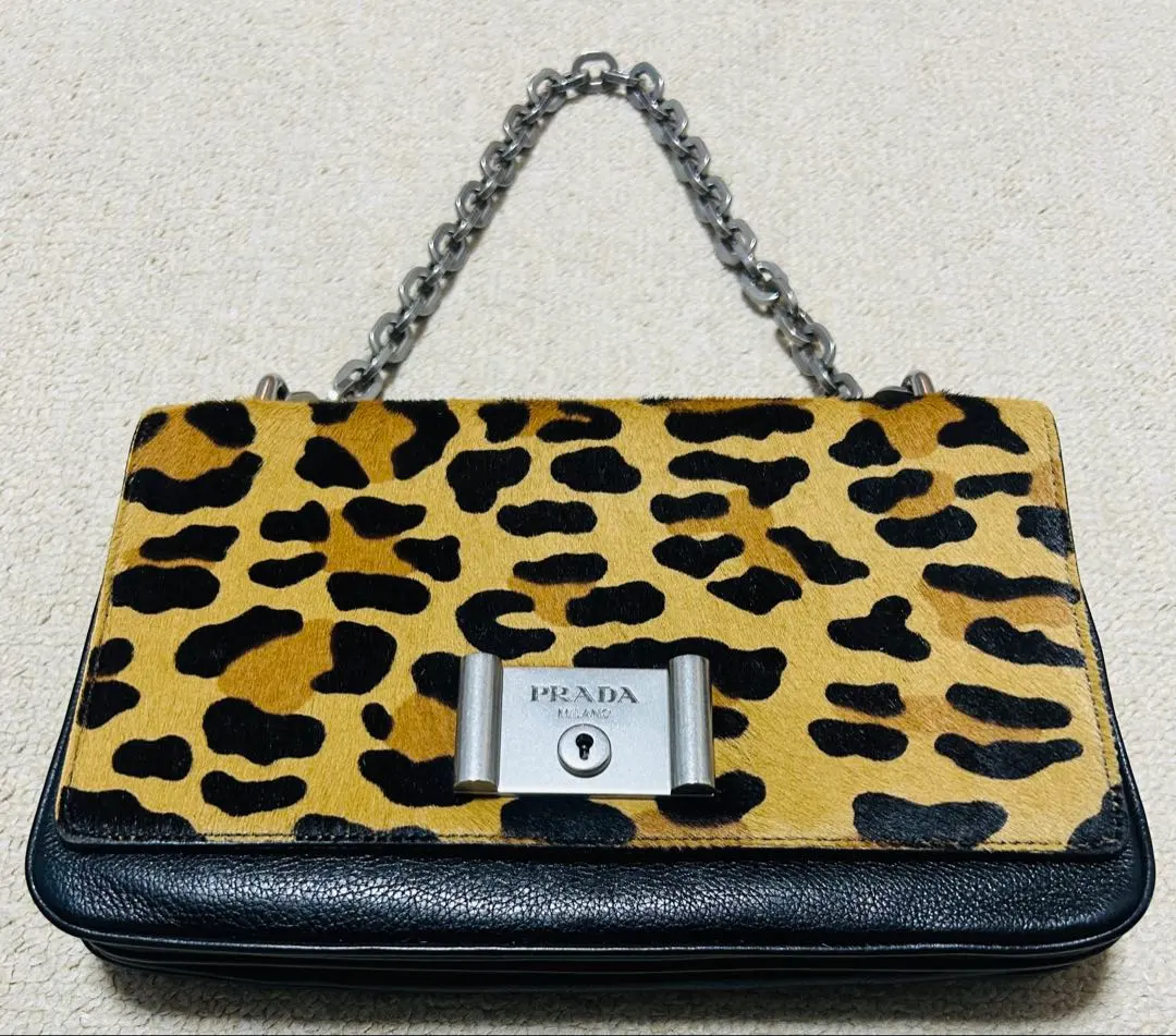 2026年最新】プラダ 財布 ハラコの人気アイテム - メルカリ