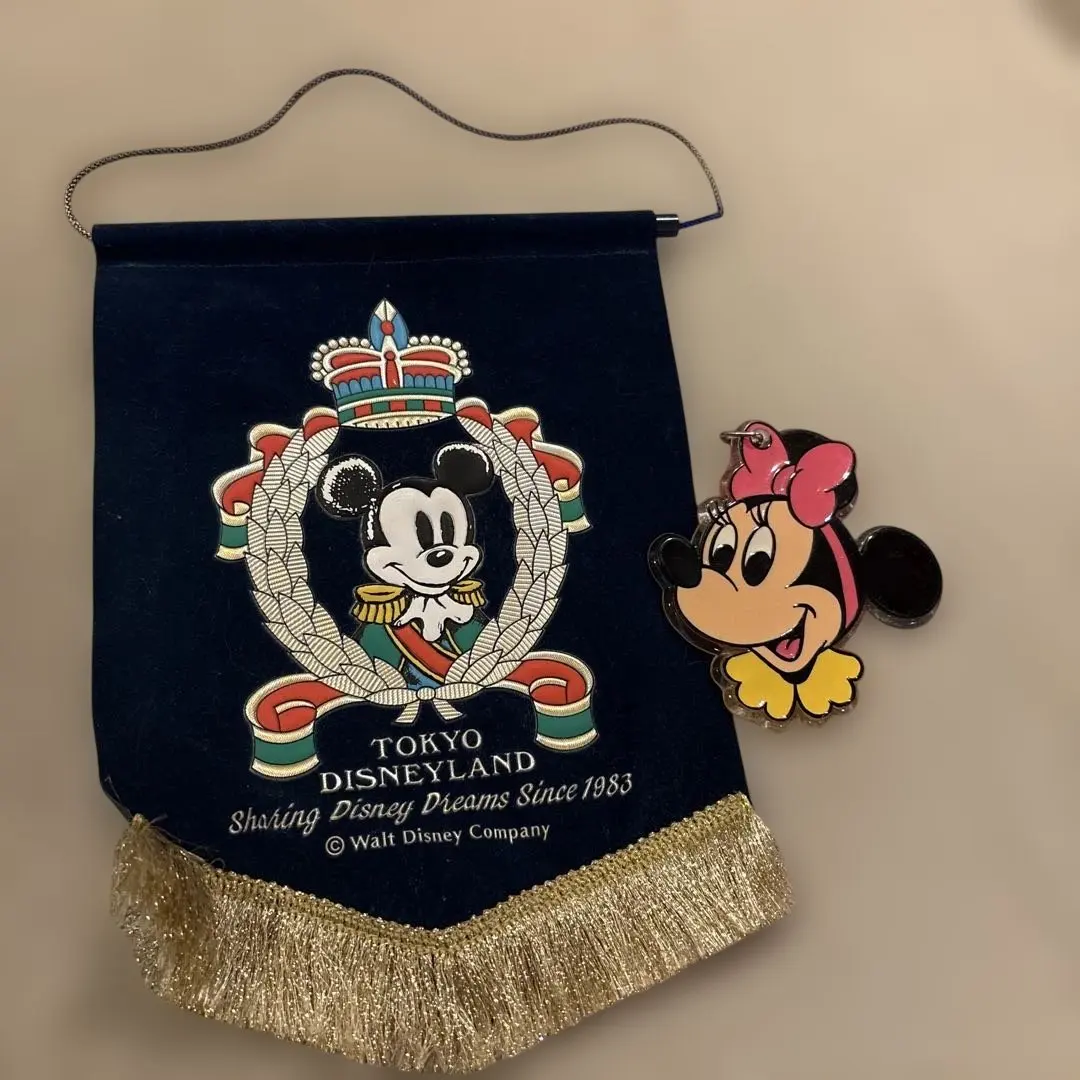 2026年最新】東京ディズニーランドペナントの人気アイテム - メルカリ