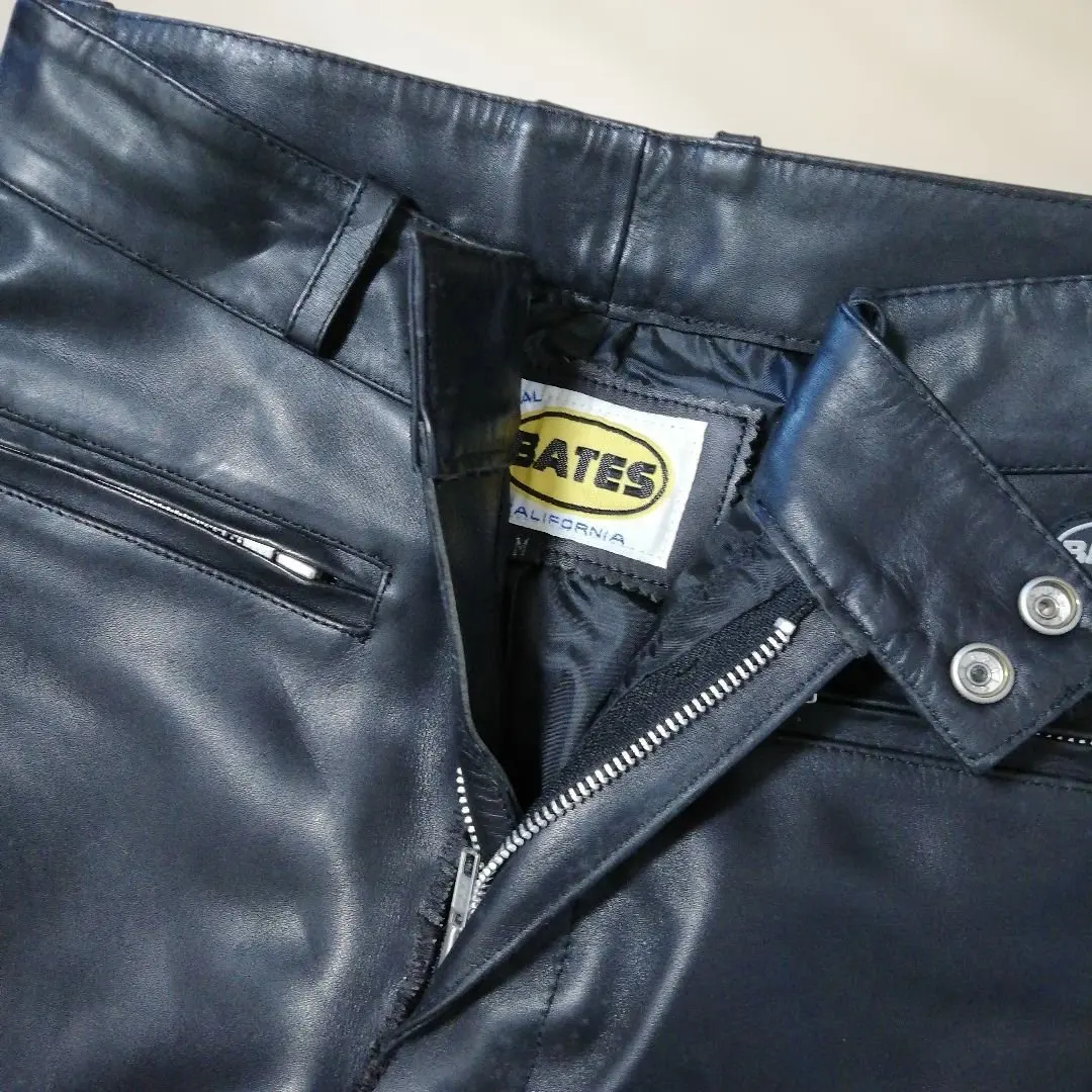 2026年最新】BATES レザーパンツの人気アイテム - メルカリ