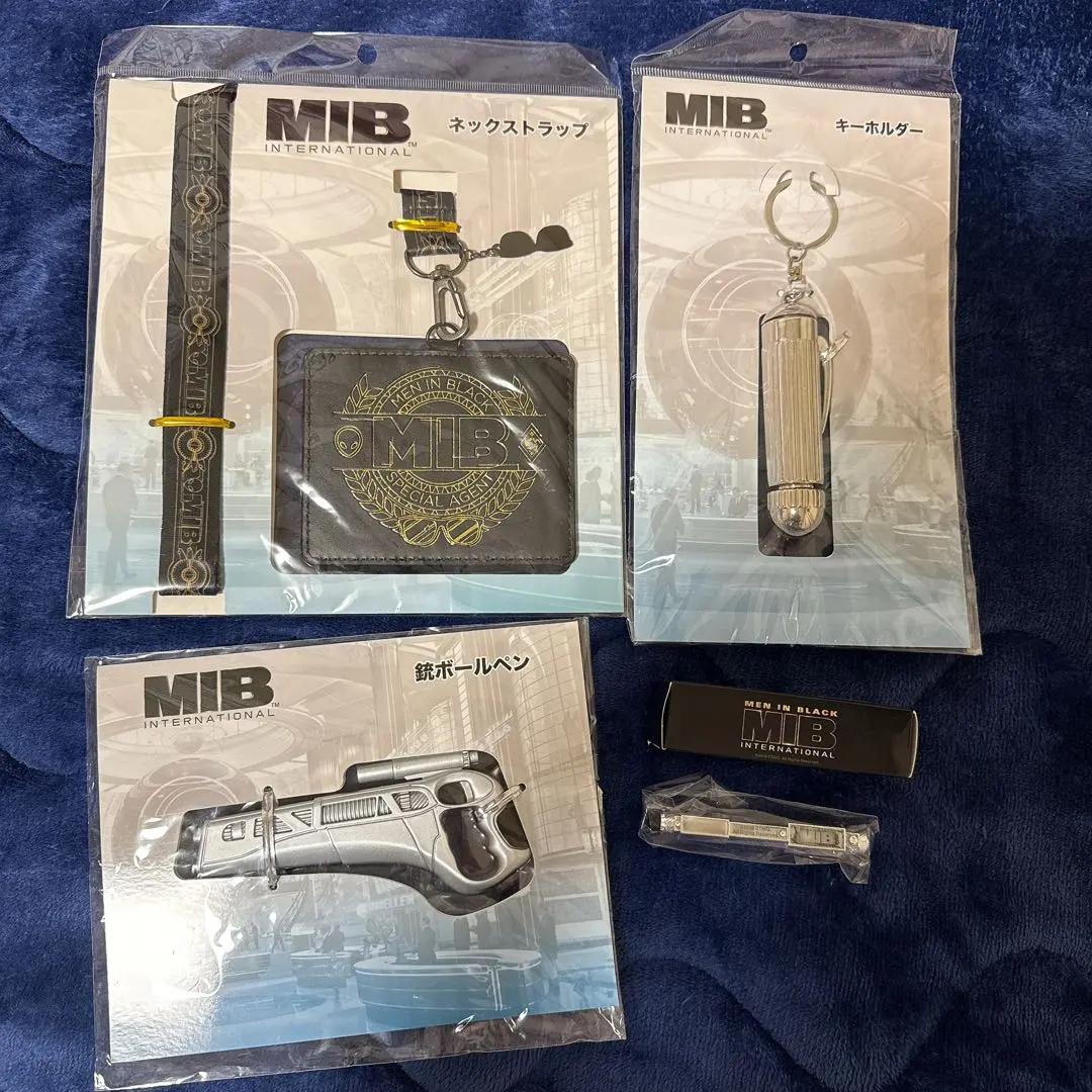 2026年最新】メンインブラック キーホルダーの人気アイテム - メルカリ