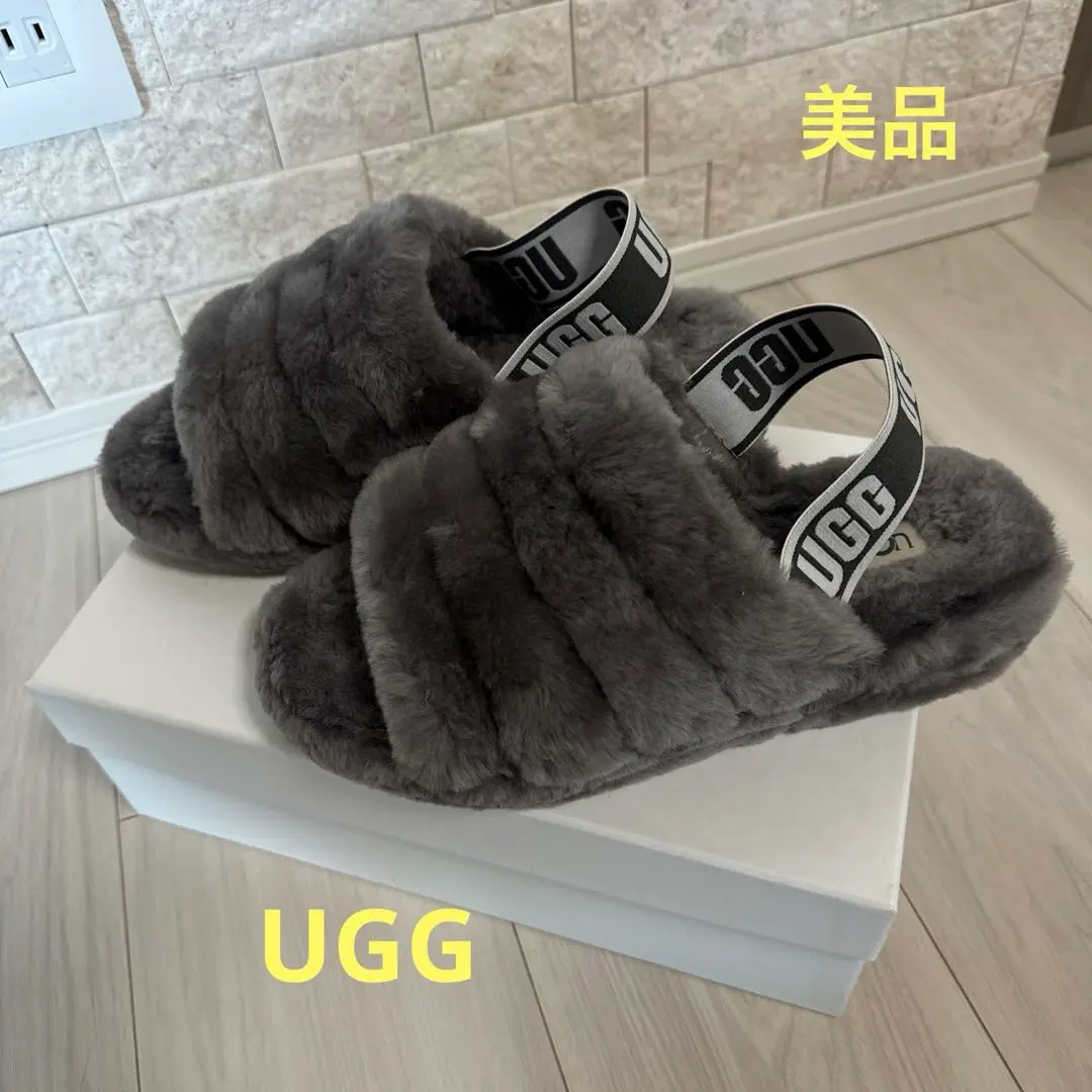 2026年最新】uggフラッフイヤースライドの人気アイテム - メルカリ