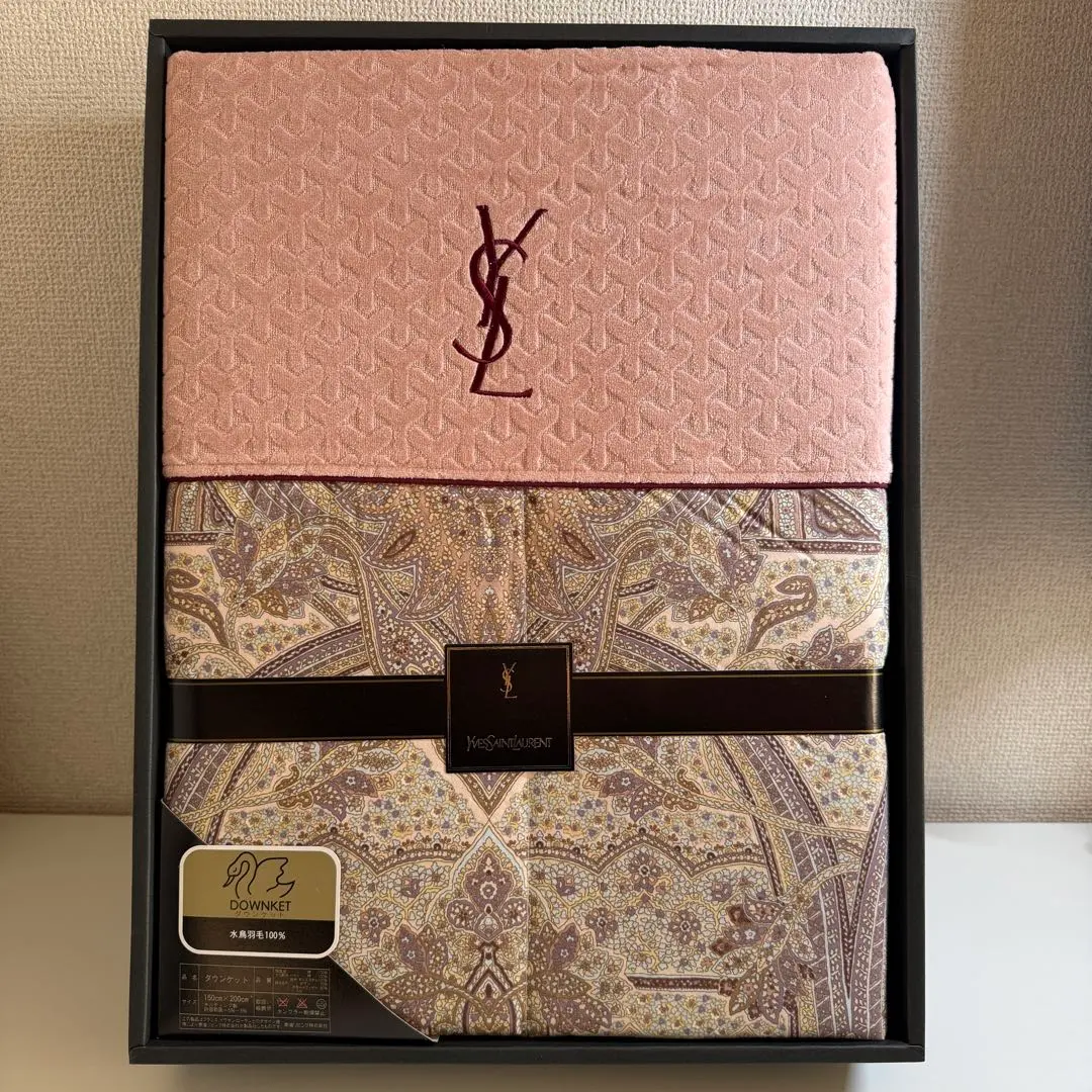 2026年最新】イヴサンローラン ダウンケット の人気アイテム - メルカリ