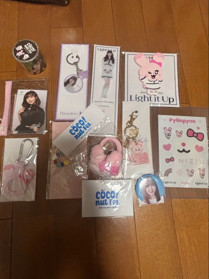 2026年最新】niziu うちわケース リクの人気アイテム - メルカリ