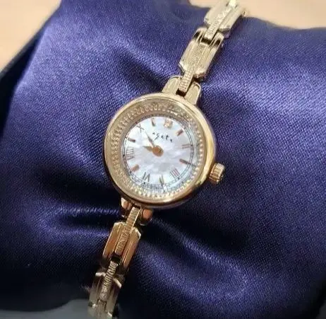 2026年最新】アガット 腕時計 ソーラーの人気アイテム - メルカリ