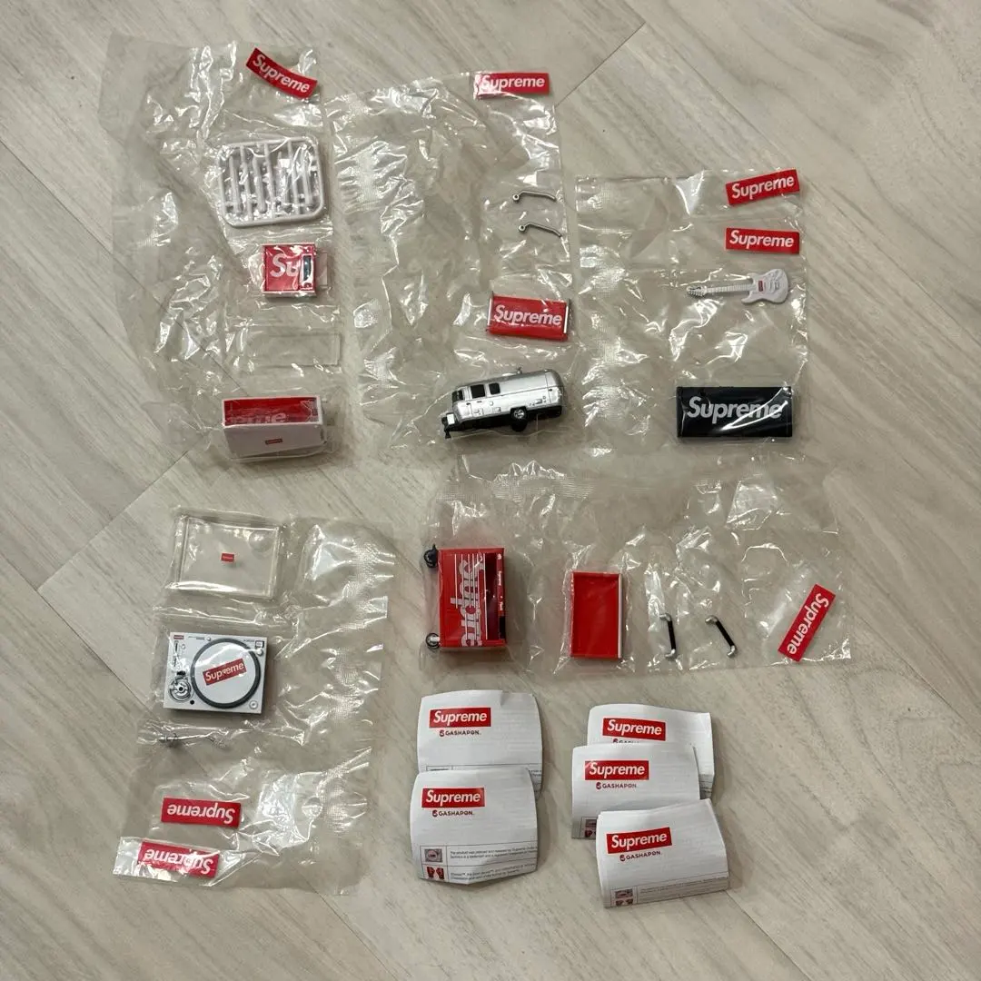 2026年最新】SUPREME カプセルトイ・ガチャガチャの人気アイテム