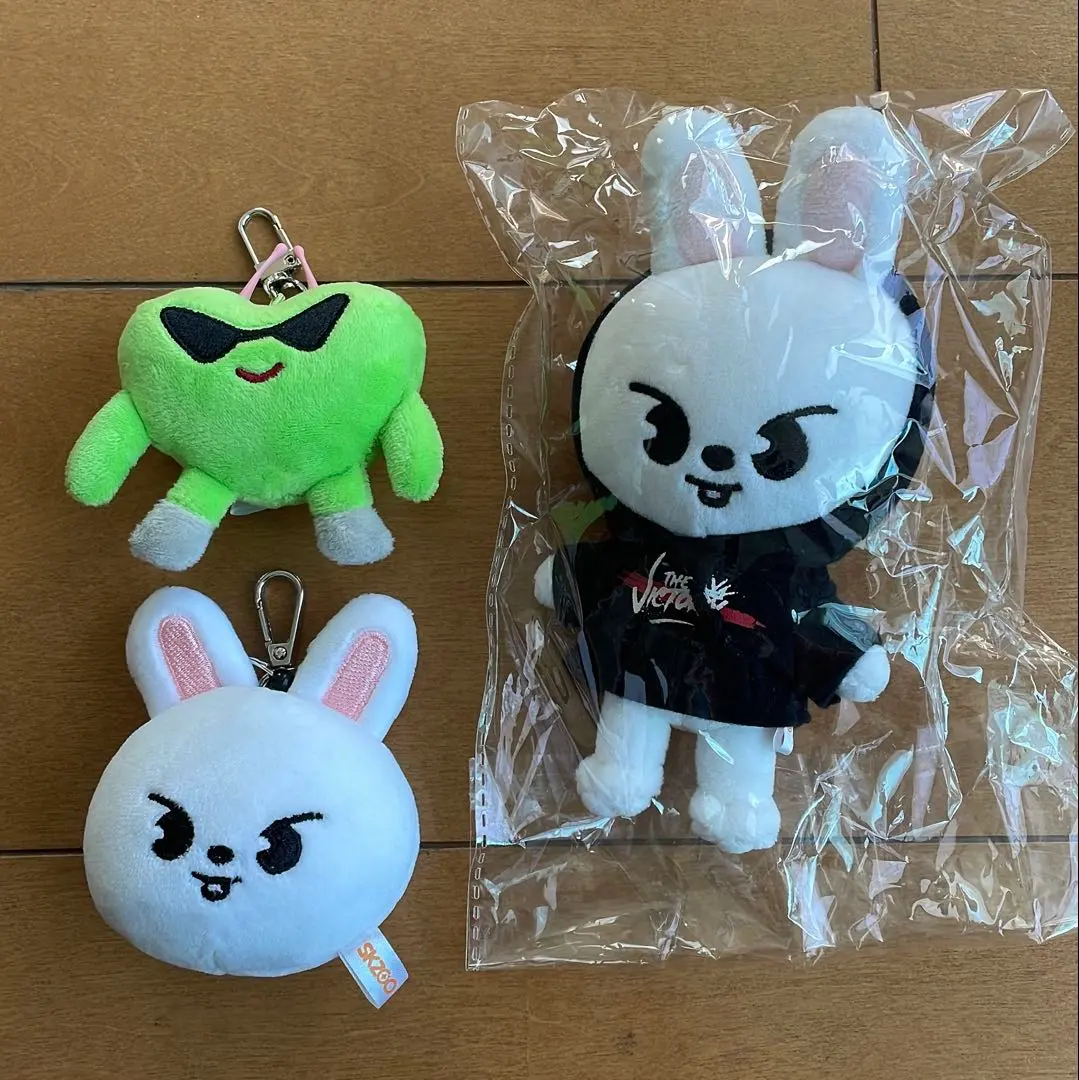 2026年最新】skzoo ミニフェイスキーリングの人気アイテム - メルカリ