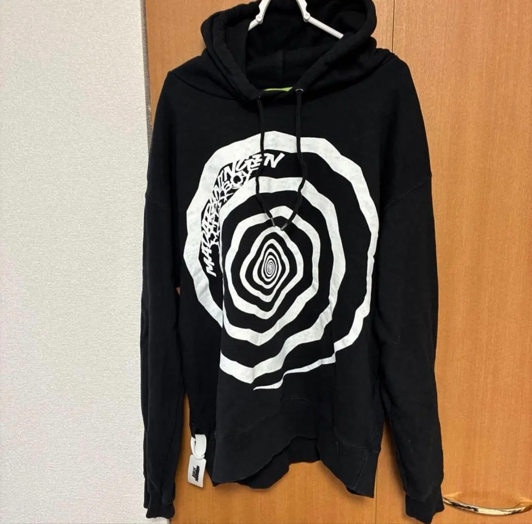 2026年最新】マダラニンゲン パーカーの人気アイテム - メルカリ