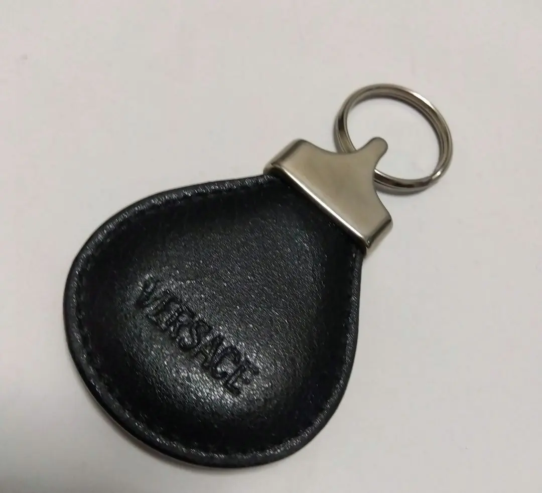 2026年最新】ジャンニヴェルサーチキーホルダーの人気アイテム - メルカリ