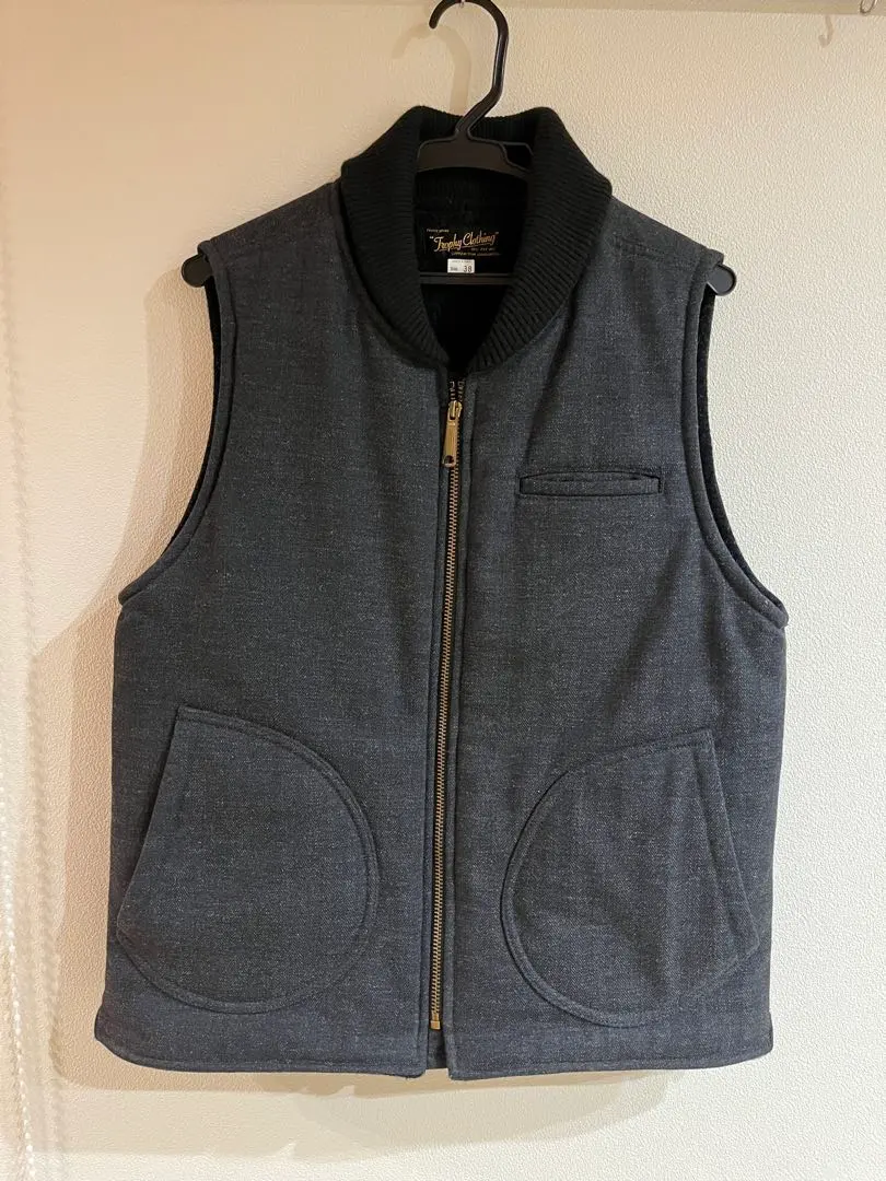 2026年最新】TROPHY CLOTHING ベストの人気アイテム - メルカリ