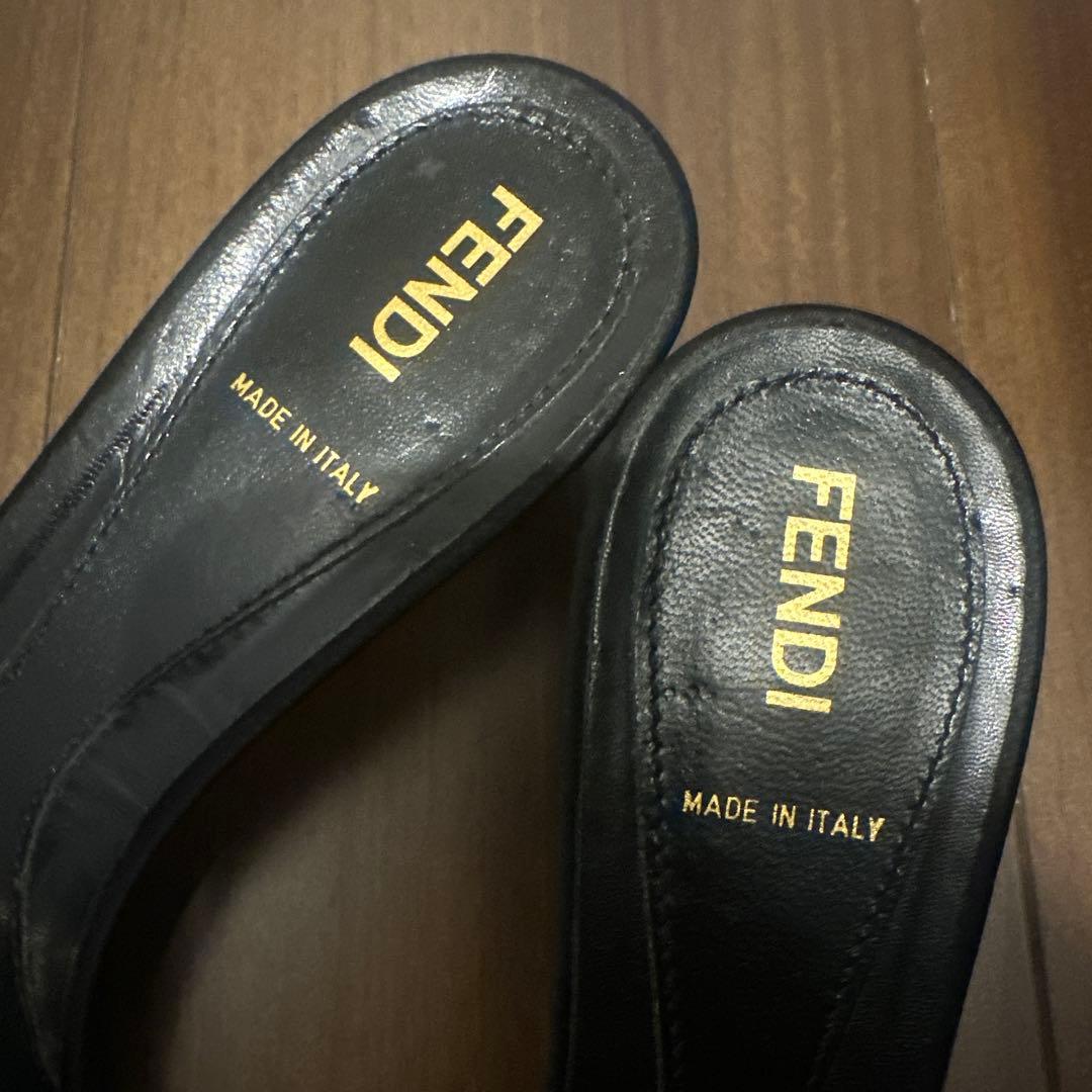 FENDI ブラックサテン ミュール