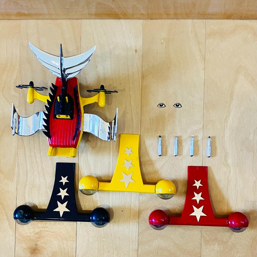 タカトク 合金 超神ビビューン ベニシャーク 当時物 - メルカリ