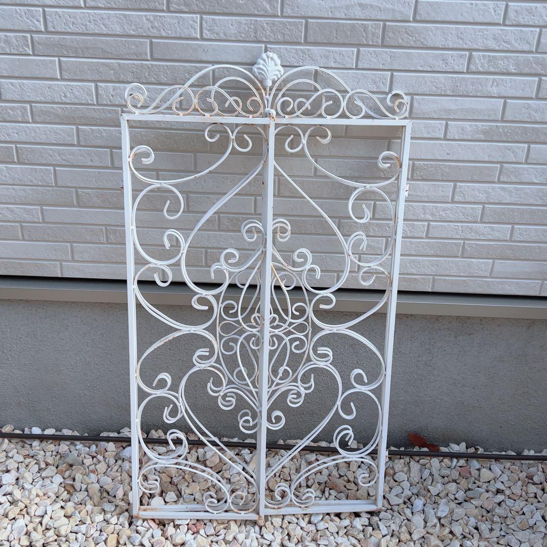 シャビーなホワイトアイアンのトレリス3連結＊3way - メルカリ