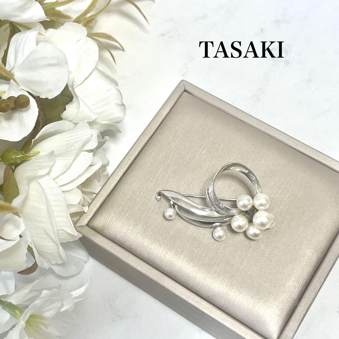 美品✨TASAKI タサキ アコヤ真珠 パール ブローチ コサージュ TASAKI（タサキ） ブローチ レディース フラワーデザイン パール