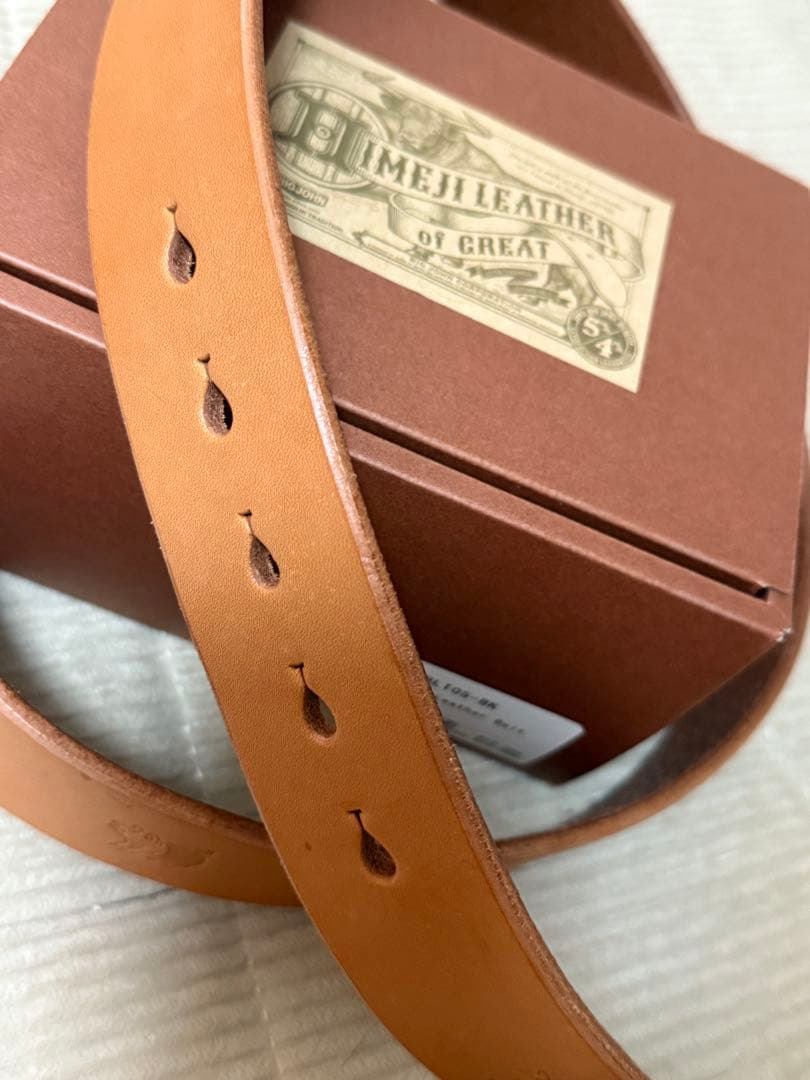 ダルチザンのご神体とアベニューコタローの刻印入りの、シンプルな