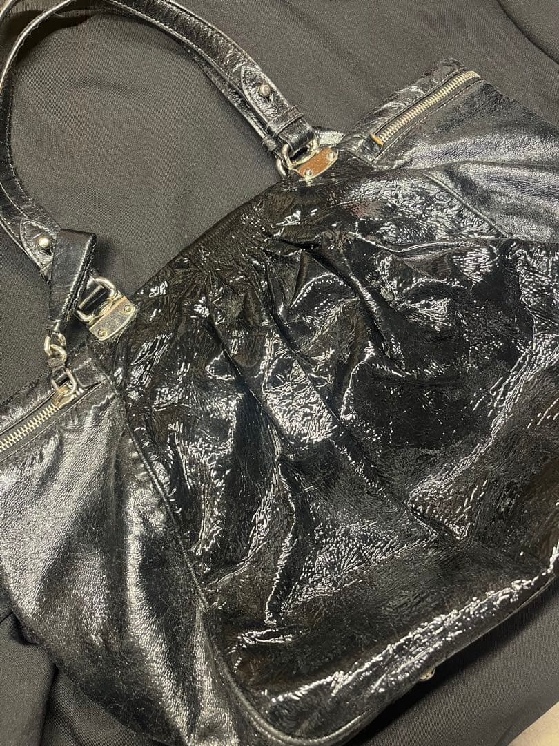 コ*ナ様 Miu Miu ブラックレザー ハンドバッグ Miu Miu ナッパレザー ハンドバッグ | ブラック | FARFETCH JP