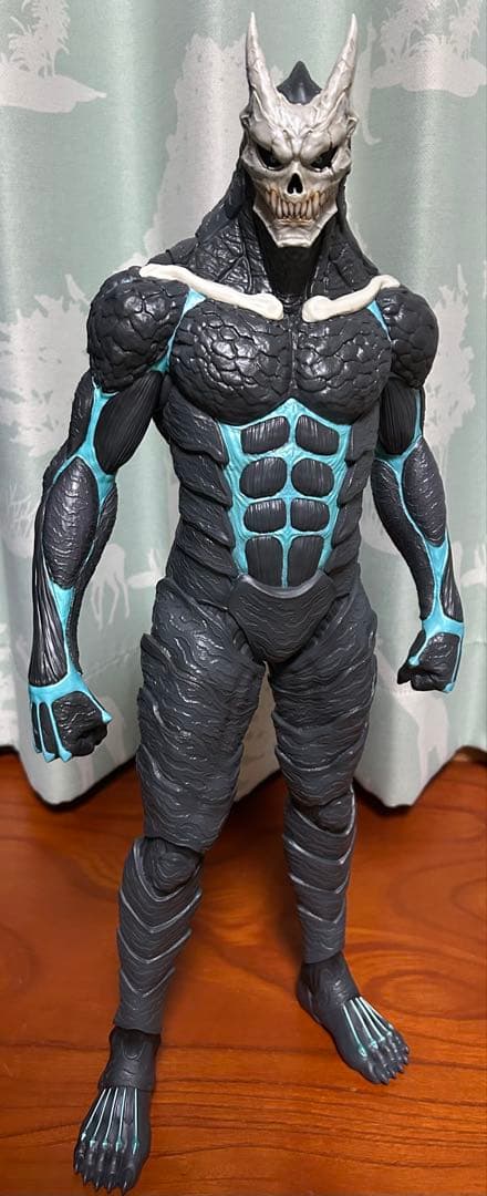 海洋堂 MEGA.SOFVI 怪獣8号 - メルカリ