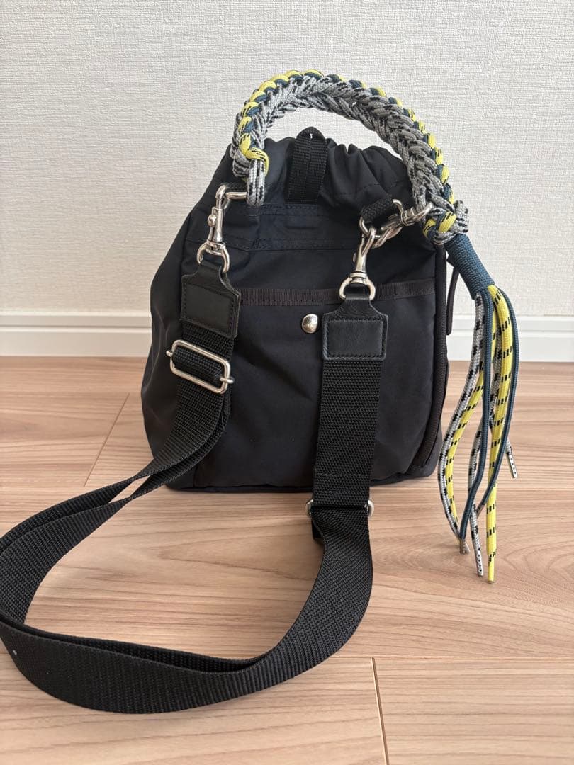 zattu \"LUGUN\" ブラック 巾着型ショルダーバッグ 黒