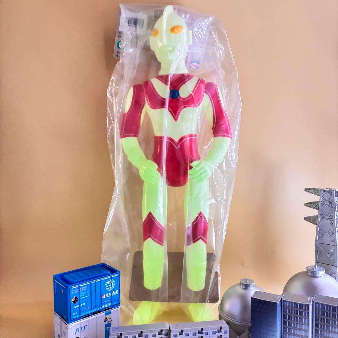 新品 ブルマァク ジャイアント 帰ってきたウルトラマン 蓄光 限定