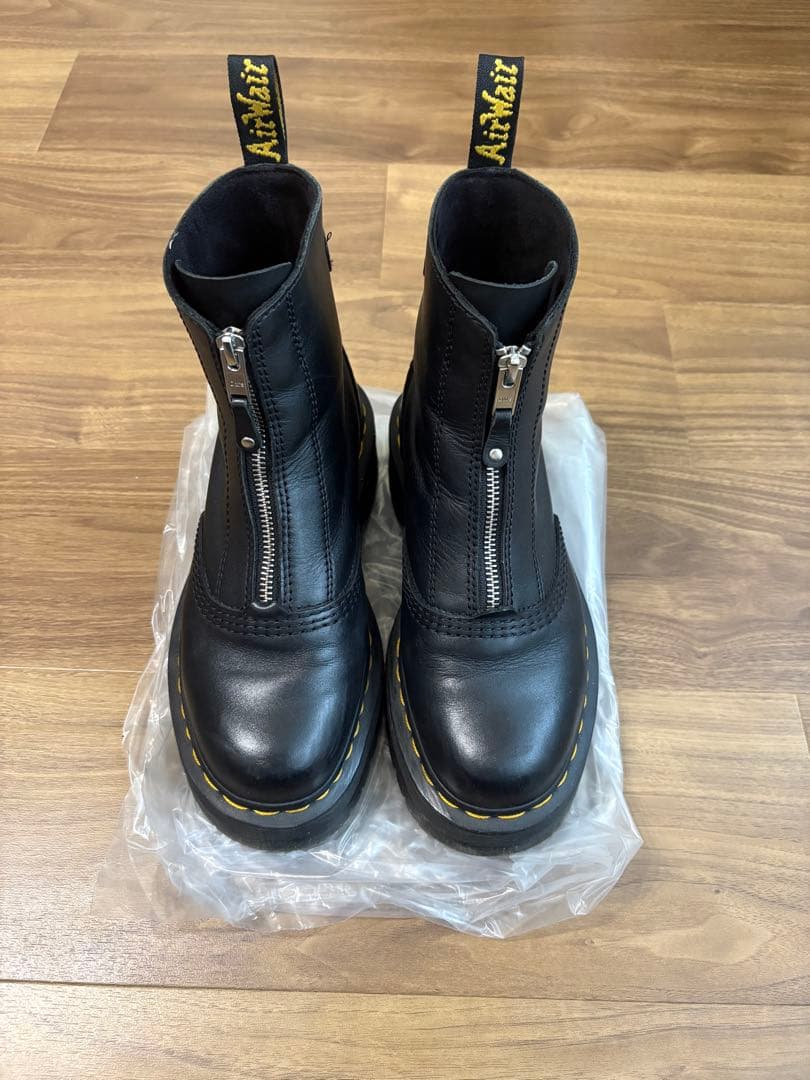 ドクターマーチン厚底ブーツ ジッパー、おまけ付き Dr.Martens（ドクターマーチン） レディース ブーツ ジェッタ ジップ