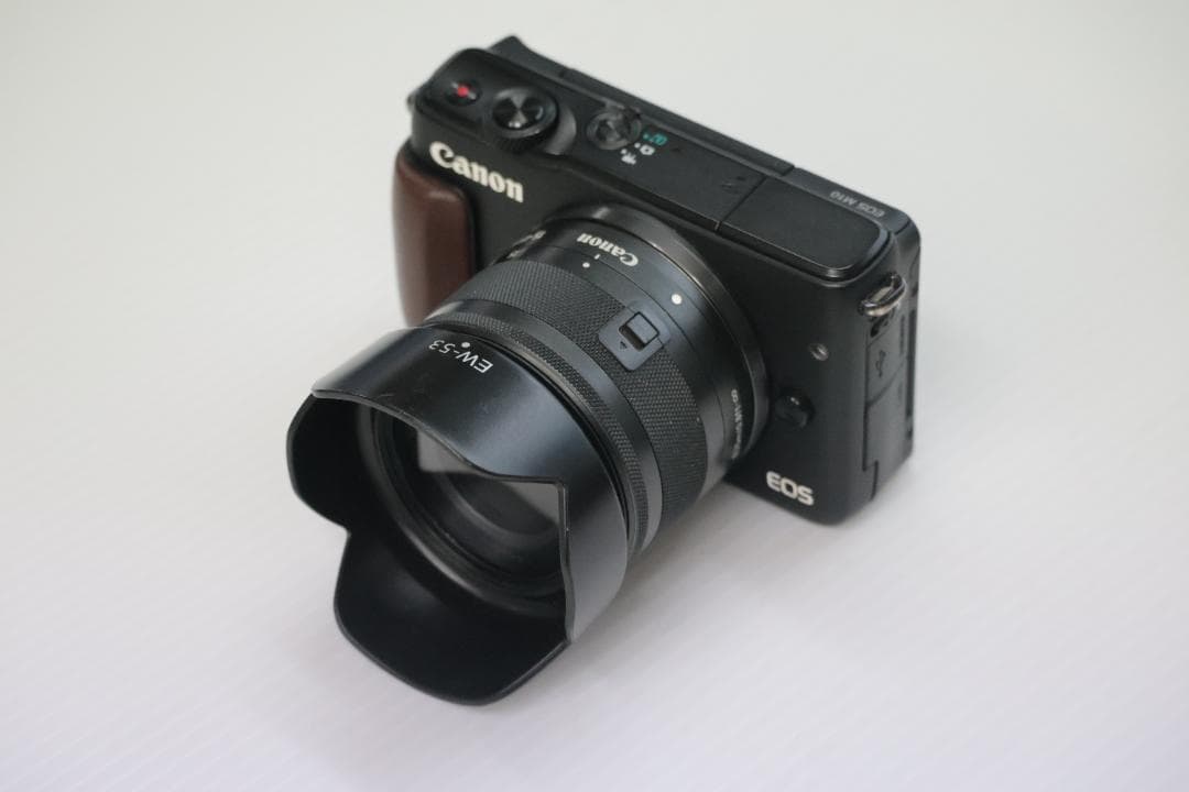 EOS M10 EF-M15-45 IS STM【ホルガレンズおまけ】