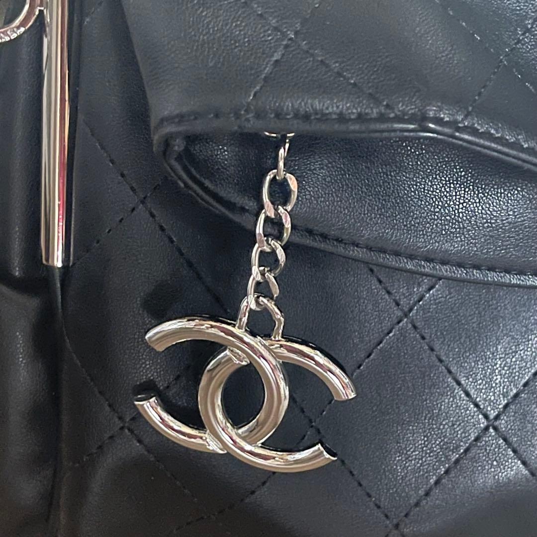 CHANEL ブラックレザー ショルダーバッグ ノベルティ チャーム - メルカリ