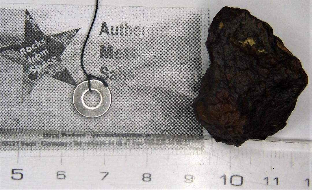 宇宙からの贈り物 石質隕石コンドライト 磁石付 サハラ砂漠(C) - メルカリ