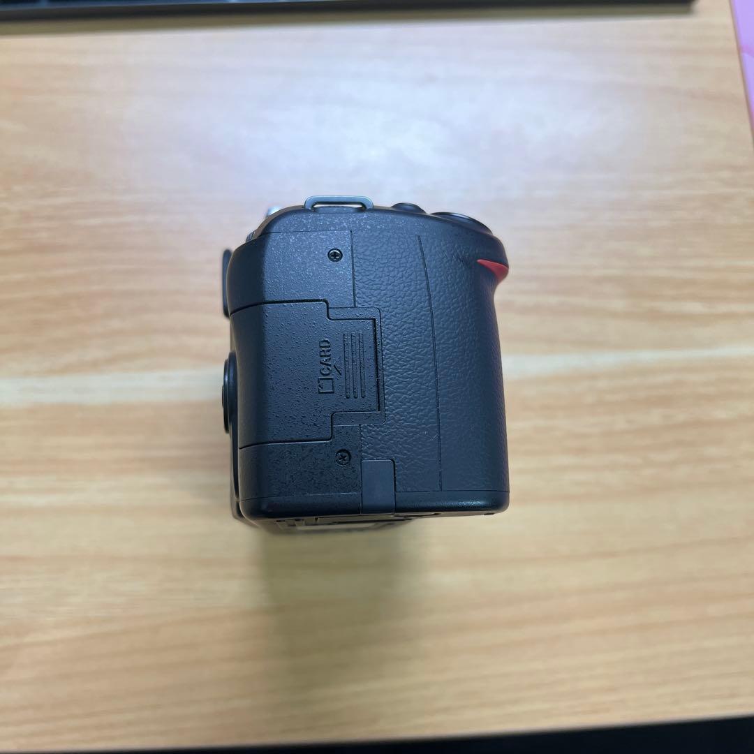 Nikon D3000 デジタル一眼レフカメラ シャッター数605枚 - メルカリ