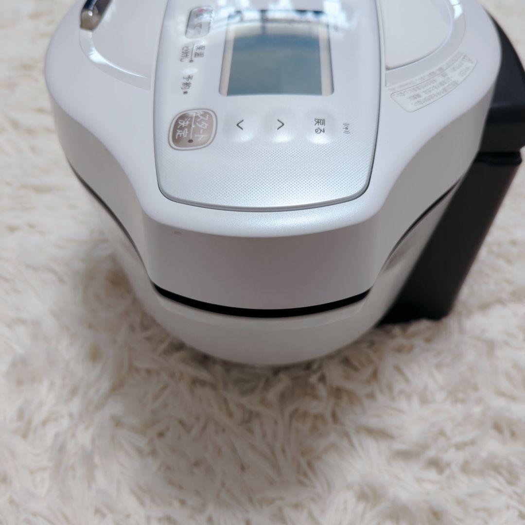 シャープ ヘルシオ ホットクック 2.4L KN-HW24F-W 大容量　鍋